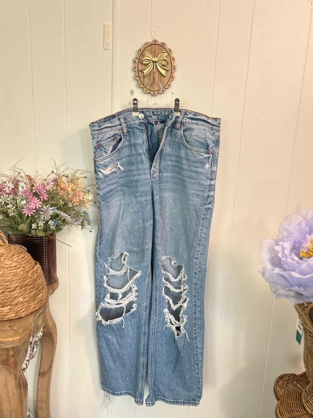 American Eagle Strigid Stovepipe Distressed Straight-Leg Jeans